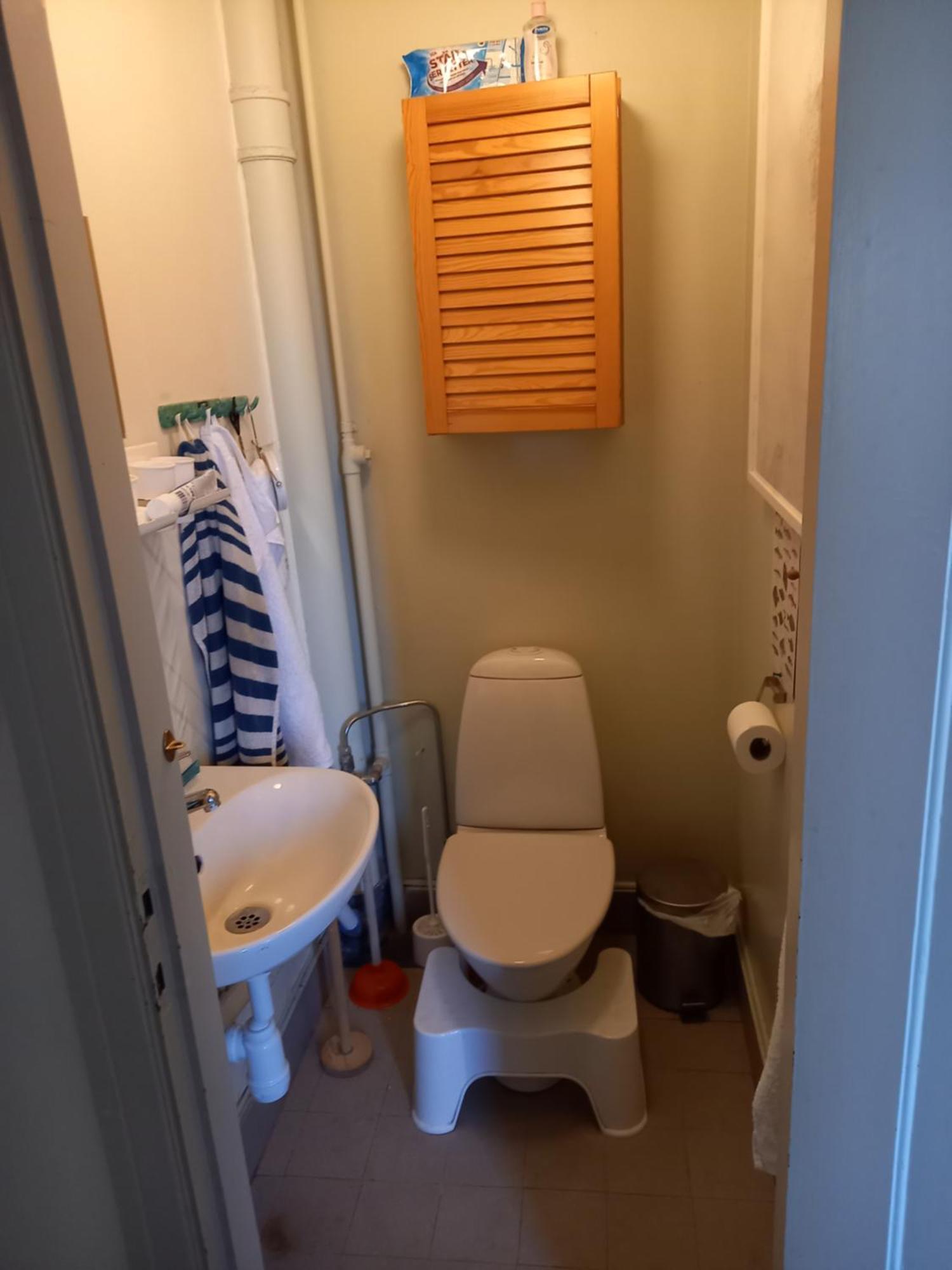 Ljust Boende, Egen Ingang Och Traedgard I Centrum Varberg Exterior foto
